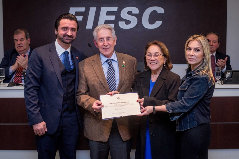 Teixeira, Côrte, Sílvia Côrte (esposa) e Luciana Côrte (filha). Foto Fernando Mendes