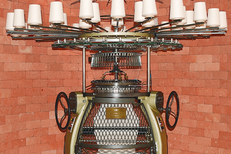 Um dos primeiros teares comprados da Hering.