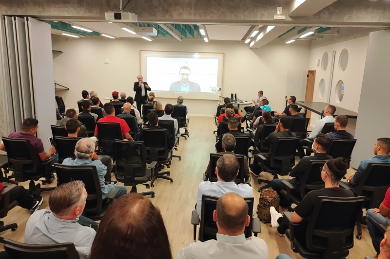 Aula inaugural teve a presença de representantes das empresas parceiras. Foto: Divulgação/SENAI