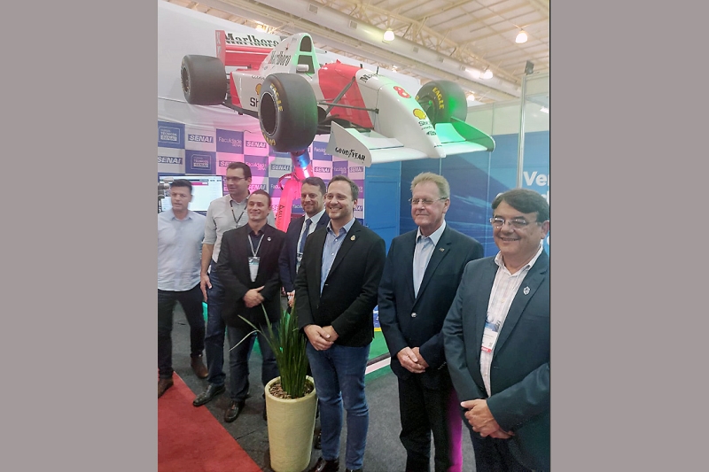 Autoridades visitam estande da FIESC (foto: divulgação)