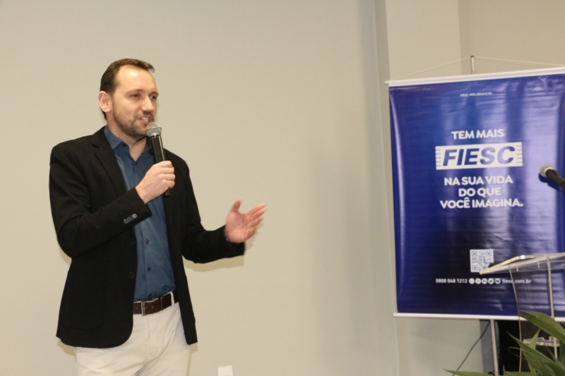 Gerente-executivo do SESI, SENAI e IEL na região, Daniel Tenconi (foto: Ângela Cardoso) 