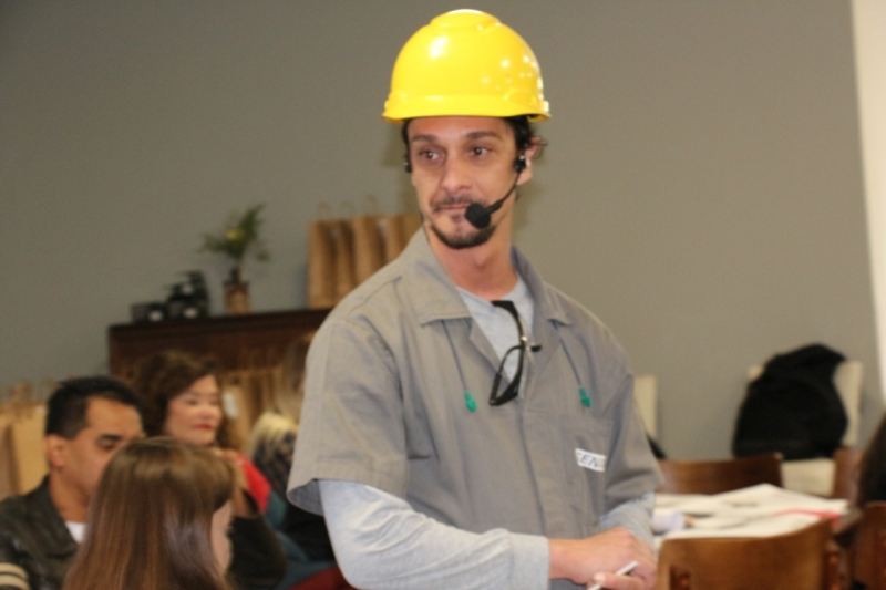 Personagem José, ator Kleber Ribeiro (foto: Ângela Cardoso) 