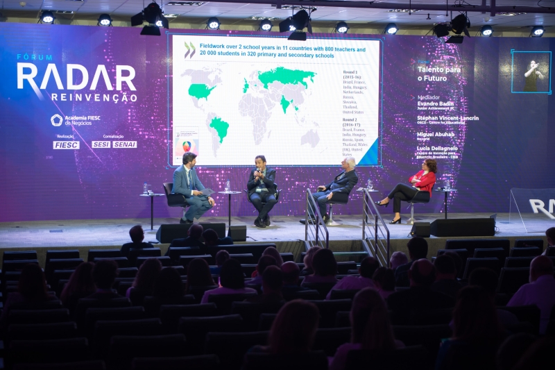 Painel abordou Talento para o Futuro e abriu o segundo dia do Fórum Radar. Foto: Elis Pereira 