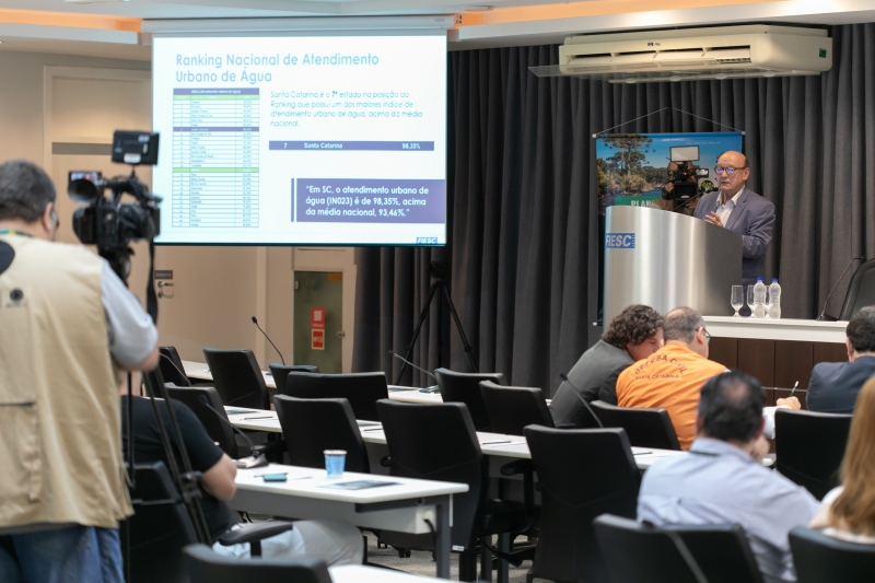 Gerente-executivo de meio Ambiente e sustentabilidade, Egídio Martorano, apresentou os detalhes da Agenda da Água (foto: Filipe Scotti)