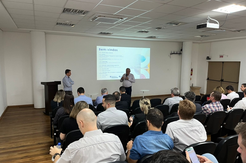 Reunião no Novale Hub