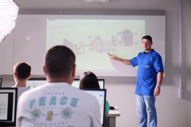 Instrutores têm formação sólida na área de atuação, o que favorece aprendizagem