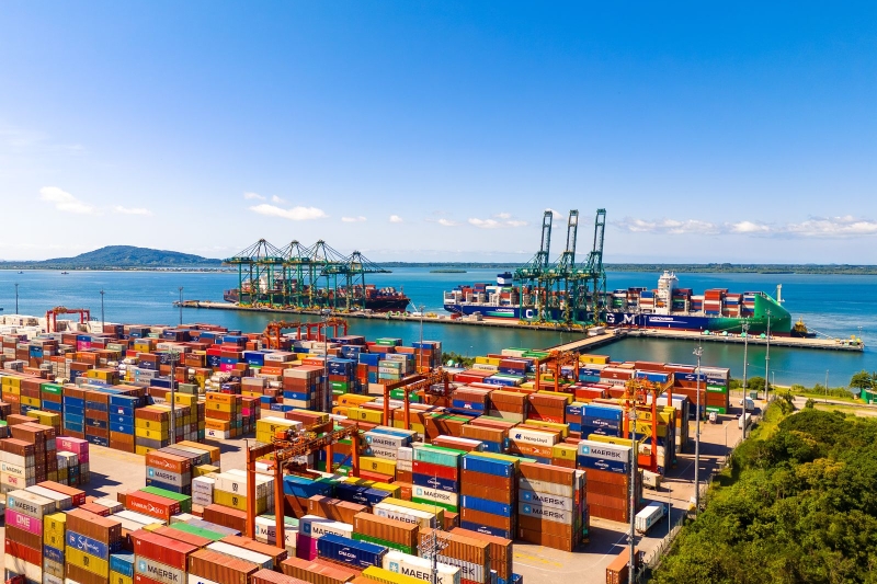 Movimentação de contêineres cai em junho, mas portos de SC fecham semestre com alta de 12,5%
