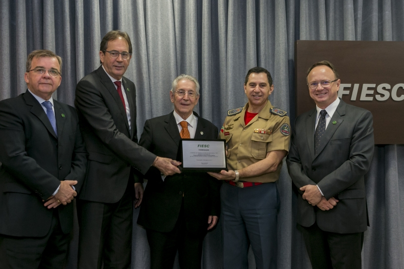 Reconhecimento foi realizado nesta sexta-feira (18), durante reunião de diretoria da Federação (foto: Fernando Willadino)